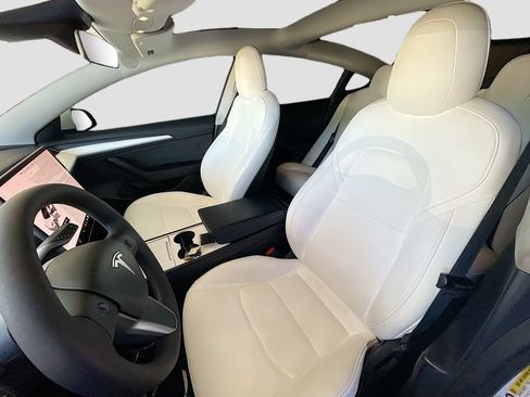 Used 2021 Tesla Model 3 Standard Range Plus RWD image 19