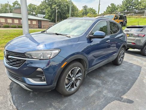 Used 2021 Buick Encore GX Select AWD/4WD image 2