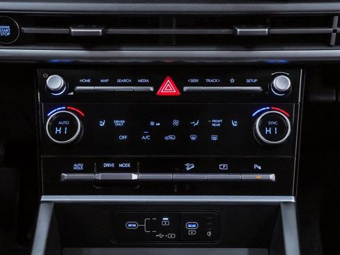 Certified 2026 Hyundai Santa Fe SEL image 18