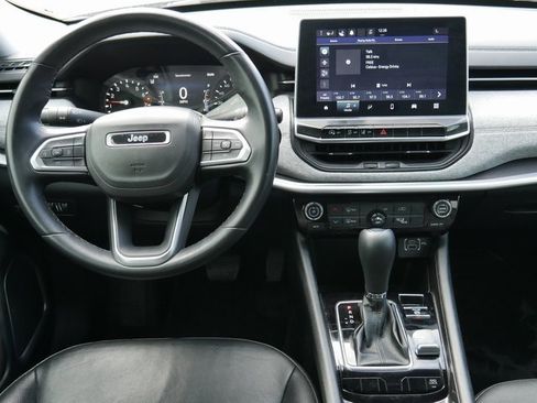 Used 2022 Jeep Compass Latitude image 15