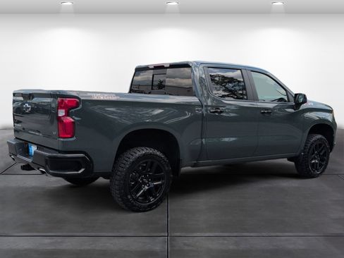 Used 2025 Chevrolet Silverado 1500 LT Trail Boss w/ Convenience Package II AWD/4WD image 5
