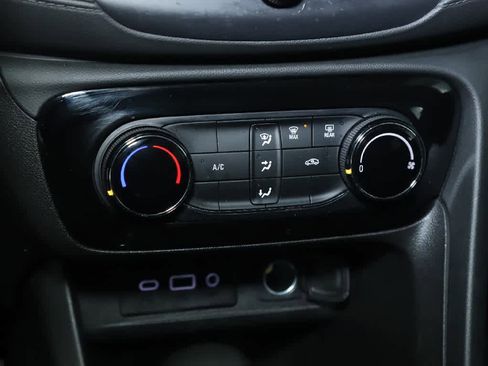 Used 2023 Buick Encore GX Preferred image 26