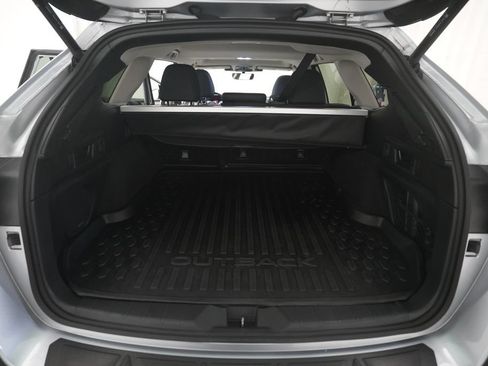 Used 2025 Subaru Outback Onyx Edition AWD/4WD image 10