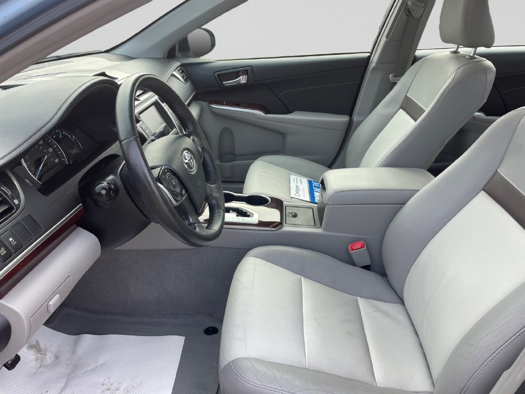 Used 2013 Toyota Camry XLE FWD image 21