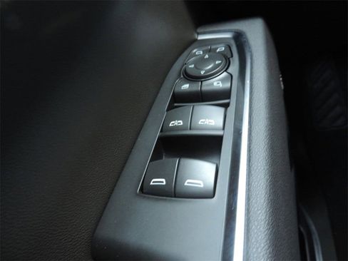 New 2026 GMC Sierra 1500 SLT image 24