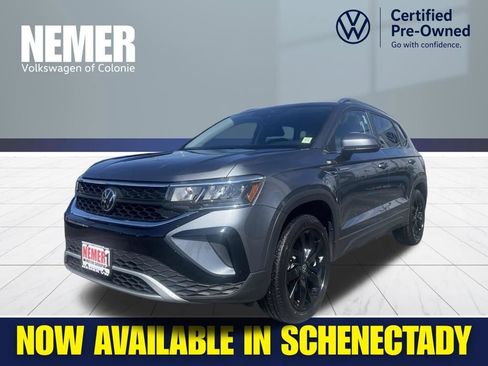 Certified 2023 Volkswagen Taos SE w/ Black Wheel Package AWD/4WD image 1