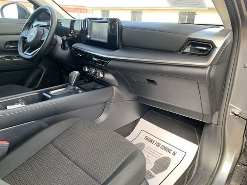 Used 2025 Nissan Kicks S w/ Charging Package FWD image 28