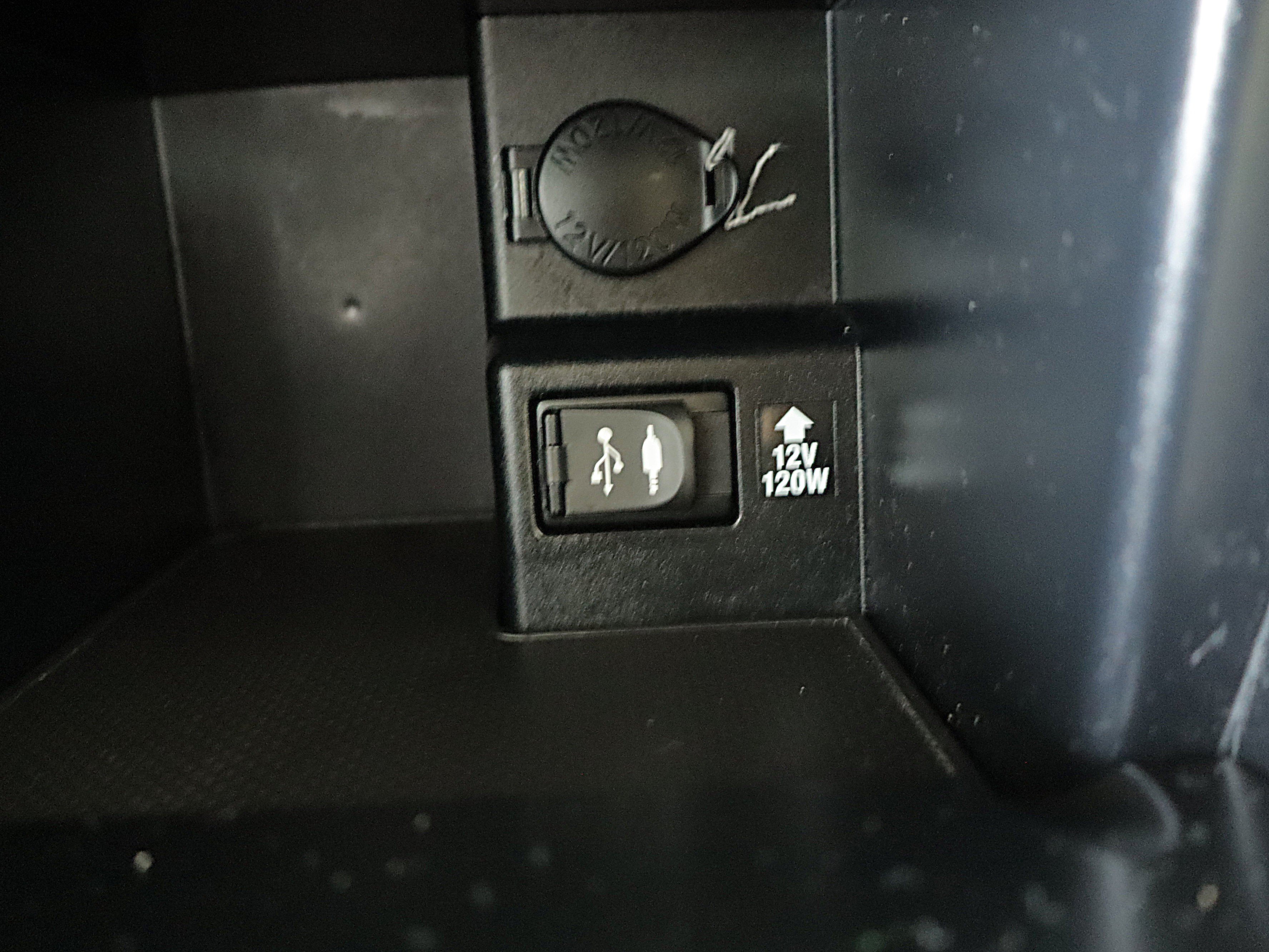 Used 2014 Toyota Camry LE FWD image 16