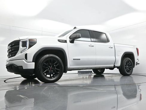 Used 2024 GMC Sierra 1500 Elevation w/ Preferred Package AWD/4WD image 44