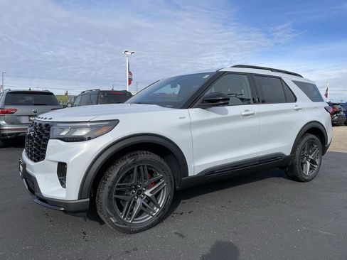 New 2026 Ford Explorer ST-Line w/ ST-Line Street Pack image 6