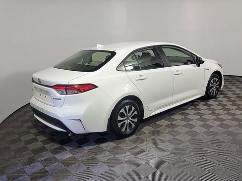 Used 2020 Toyota Corolla LE FWD image 4