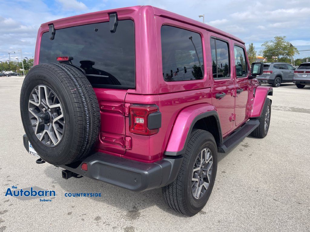 Used 2024 Jeep Wrangler Unlimited Sahara w/ Technology Group AWD/4WD image 5