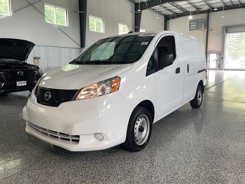 Used 2021 Nissan NV200 S FWD image 2