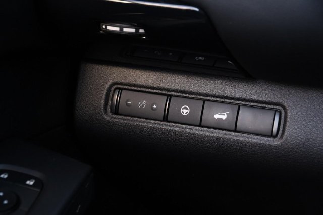 Certified 2025 Nissan Pathfinder SV w/ SV Premium Package FWD image 24
