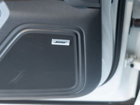 Certified 2022 Porsche Macan S AWD/4WD image 18