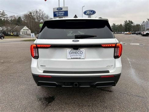 Used 2025 Ford Explorer ST-Line image 4