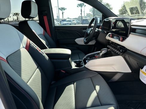 Used 2026 GMC Canyon AT4X image 24