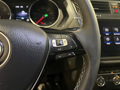 Used 2021 Volkswagen Tiguan SE FWD image 15