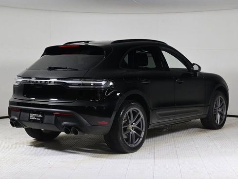 Certified 2024 Porsche Macan Base image 7