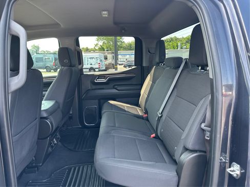Used 2024 Chevrolet Silverado 1500 LT AWD/4WD image 10