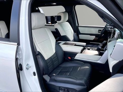 Used 2024 Toyota Sequoia Capstone RWD image 21