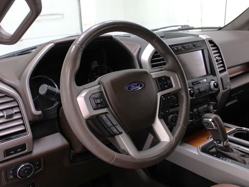 Used 2019 Ford F150 King Ranch w/ Equipment Group 601A Luxury AWD/4WD image 31