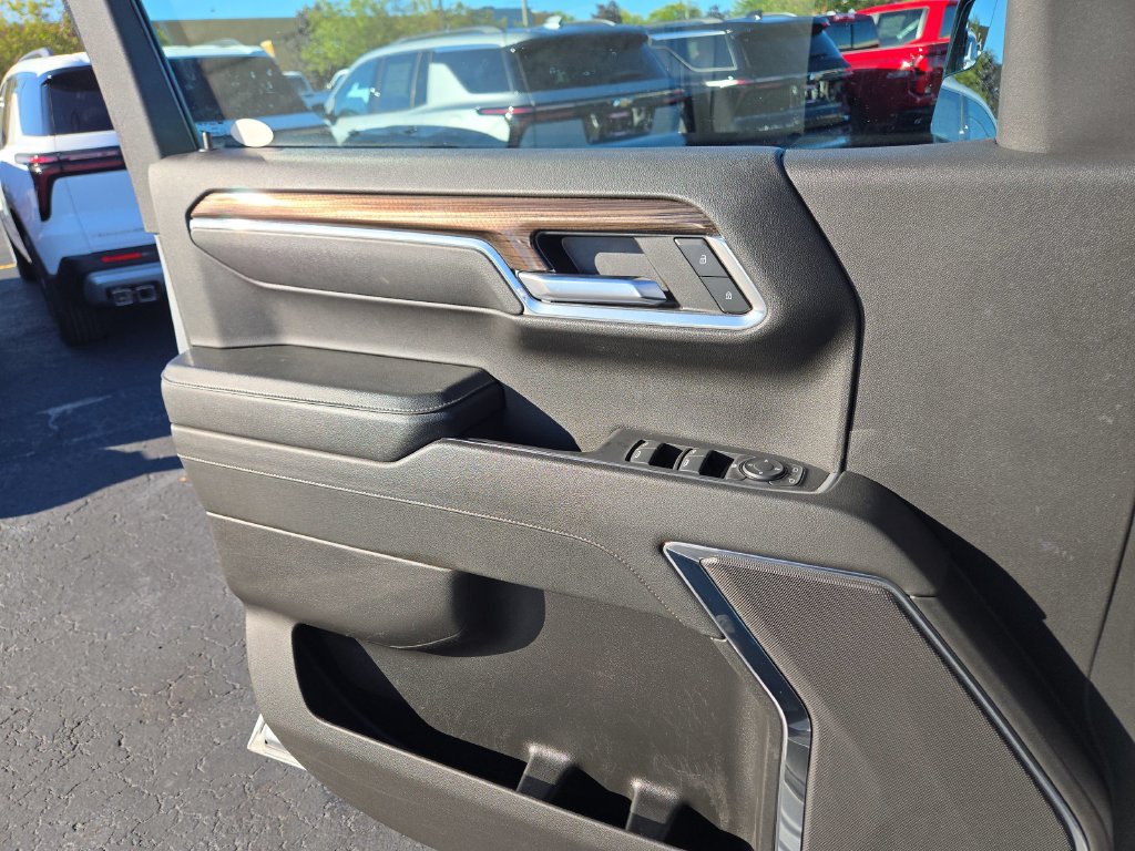Used 2024 Chevrolet Silverado 1500 LT w/ Convenience Package II AWD/4WD image 16
