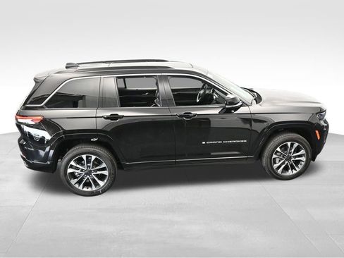 Used 2024 Jeep Grand Cherokee Overland w/ Luxury Tech Group IV image 45