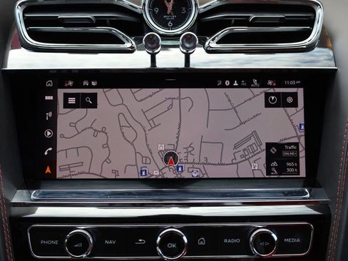 Used 2023 Bentley Bentayga Extended Wheelbase image 45