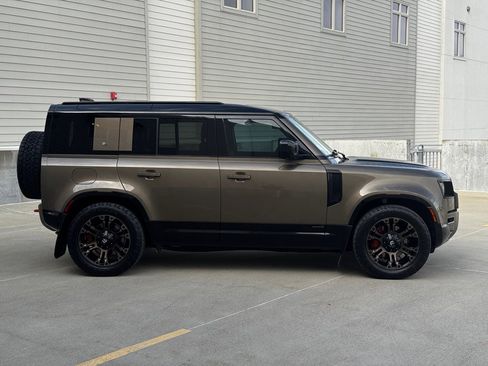 Used 2020 Land Rover Defender 110 X image 8