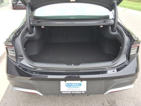 Used 2026 Hyundai Sonata SE FWD image 31