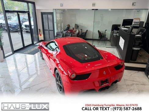 Used 2013 Ferrari 458 Italia Coupe RWD image 17