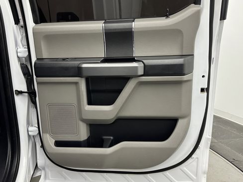 Used 2020 Ford F150 XLT image 27