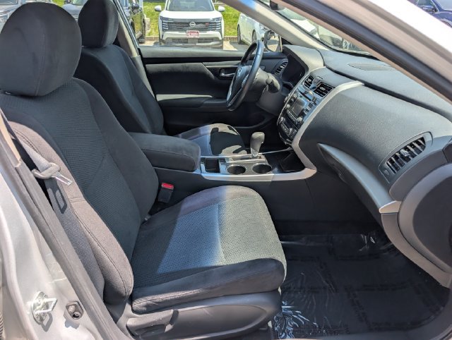 Used 2014 Nissan Altima 2.5 SV w/ Convenience Package FWD image 10