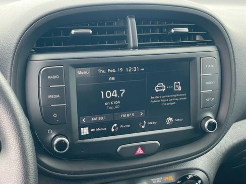 Used 2025 Kia Soul LX image 19