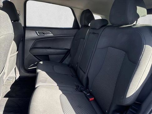 Used 2023 Kia Sportage LX image 15