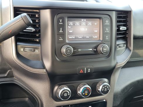 Used 2022 RAM 2500 Tradesman w/ Chrome Appearance Group AWD/4WD image 19