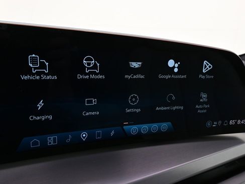 New 2026 Cadillac Vistiq Sport w/ LPO, Floor Liner Package image 24