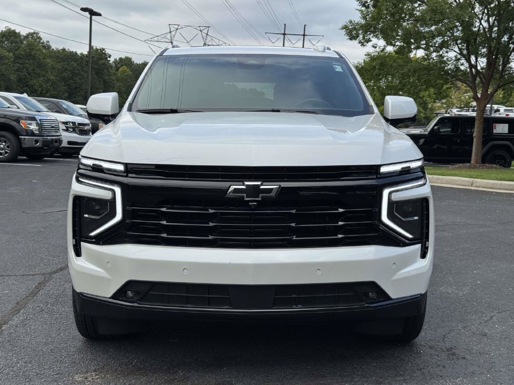 Used 2025 Chevrolet Suburban RST w/ Comfort Package AWD/4WD image 27