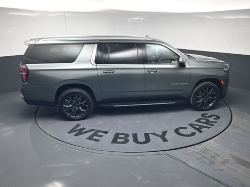 Certified 2024 Chevrolet Suburban LT w/ Luxury Package image 31