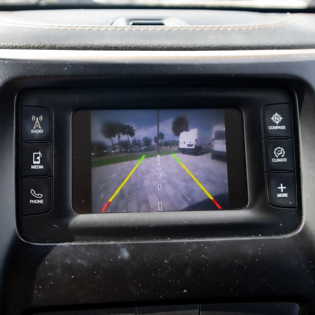 Used 2016 Jeep Cherokee Latitude FWD image 27