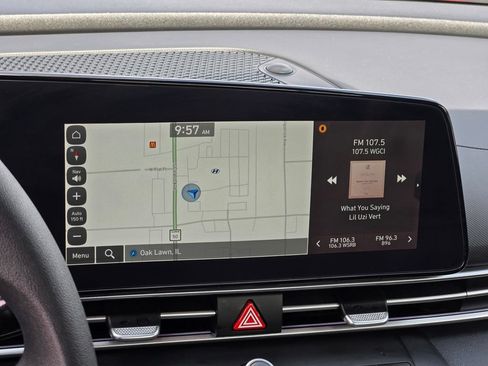 Used 2024 Hyundai Elantra SEL FWD image 31