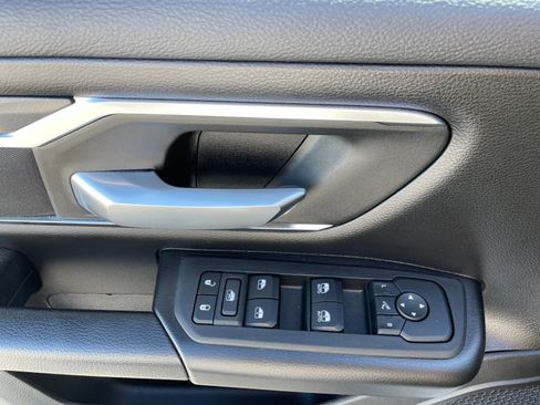 Used 2025 RAM 1500 Big Horn AWD/4WD image 13