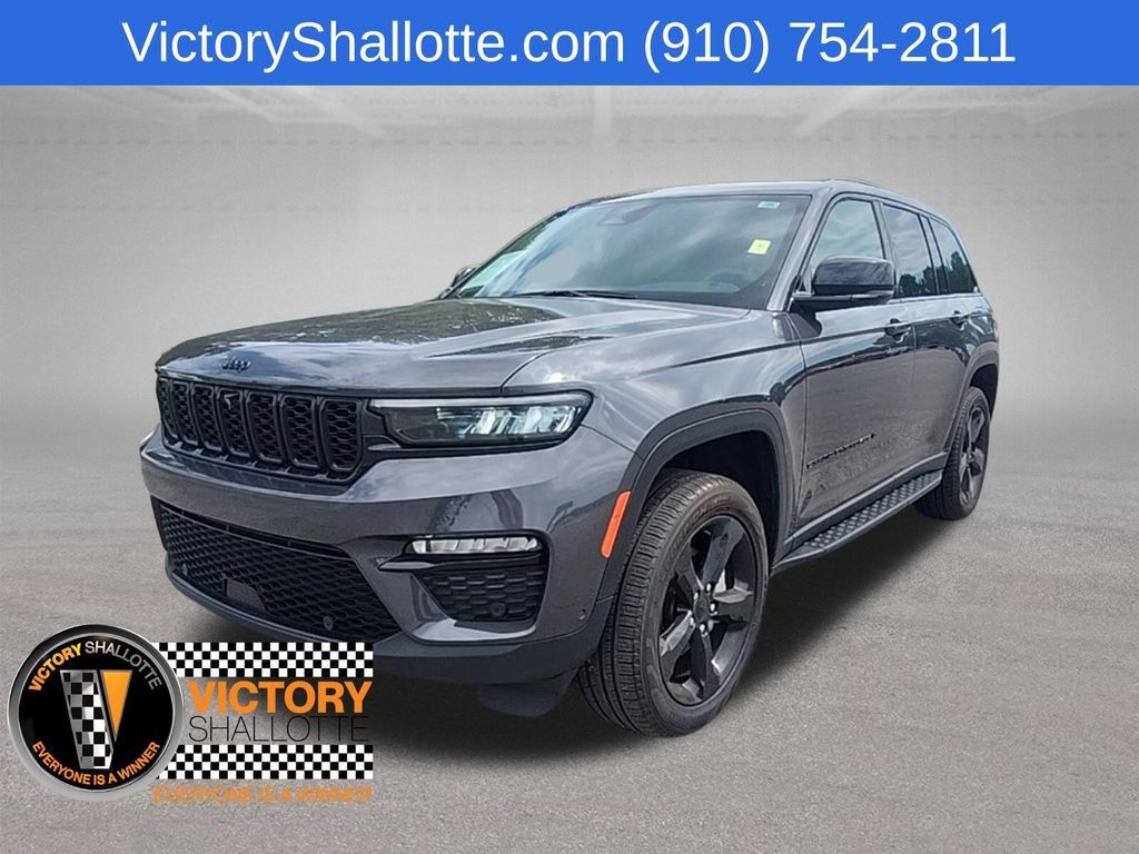 Used 2025 Jeep Grand Cherokee Limited w/ Luxury Tech Group II AWD/4WD image 16