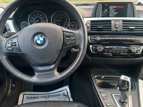 Used 2017 BMW 320i xDrive Sedan AWD/4WD image 24