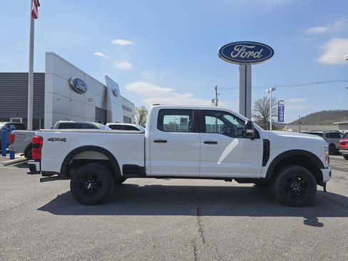 Used 2023 Ford F350 XL w/ STX Appearance Package AWD/4WD image 2