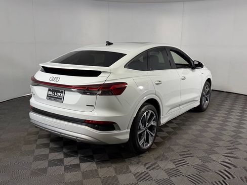 Used 2024 Audi Q4 e-tron Prestige AWD/4WD image 7