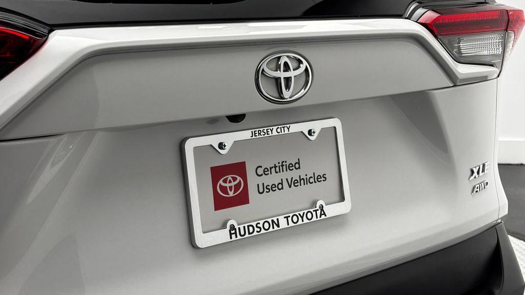 Used 2023 Toyota RAV4 XLE w/ Convenience Package AWD/4WD image 8