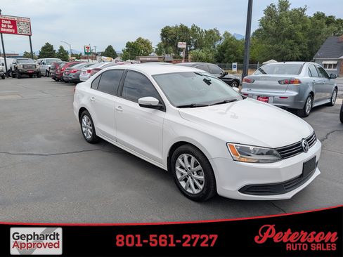 Used 2012 Volkswagen Jetta SE FWD image 1