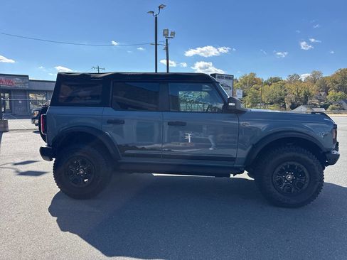 Used 2022 Ford Bronco Wildtrak image 9